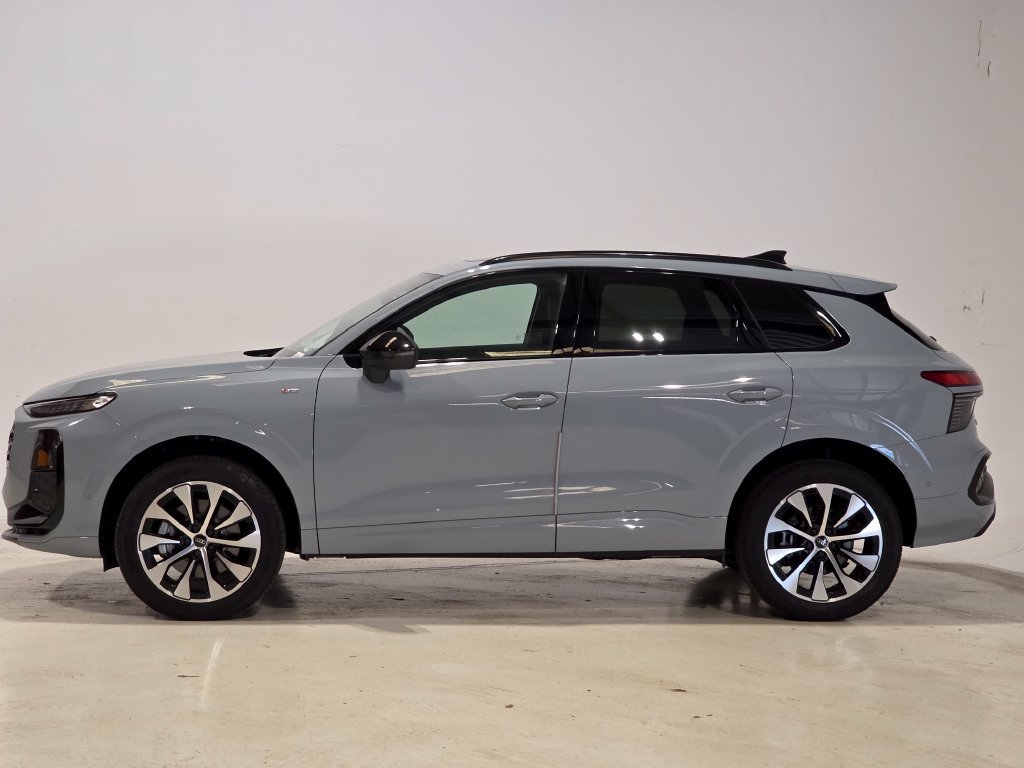 New 2026 Audi Q3 quattro 2.0T AWD/4WD image 3