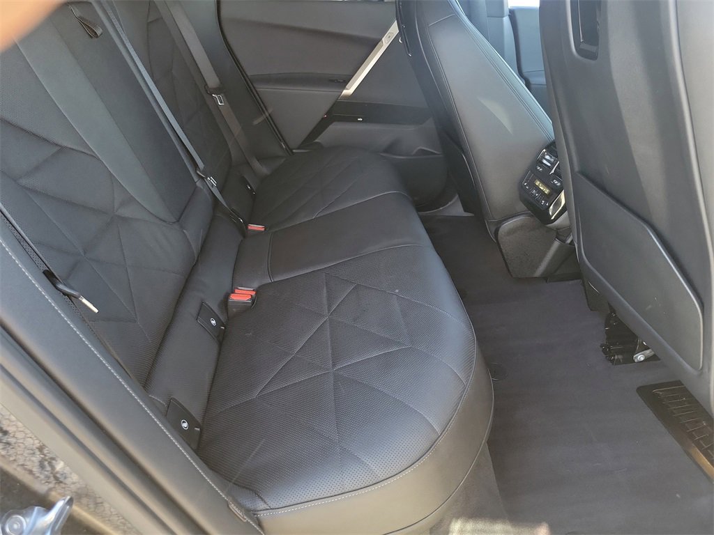 Used 2023 BMW iX xDrive50 image 22