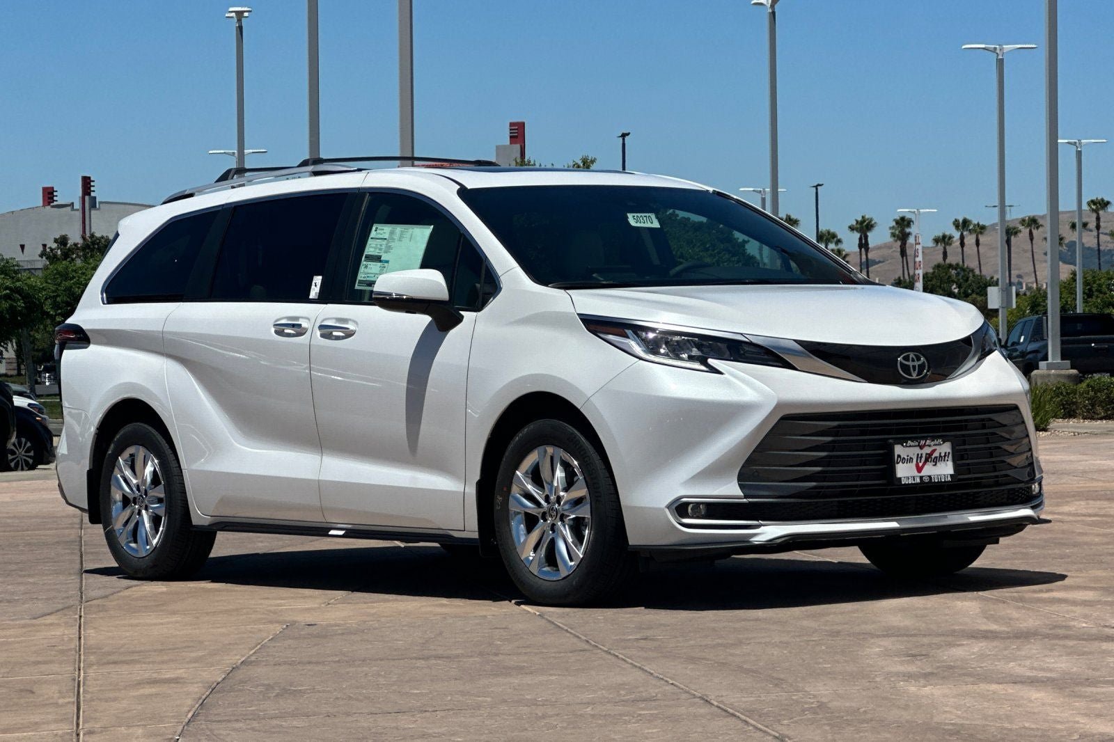 New 2026 Toyota Sienna Limited FWD image 2
