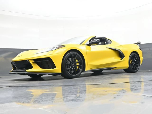 Used 2025 Chevrolet Corvette Stingray Premium Cpe w/ Z51 Performance Package RWD image 42