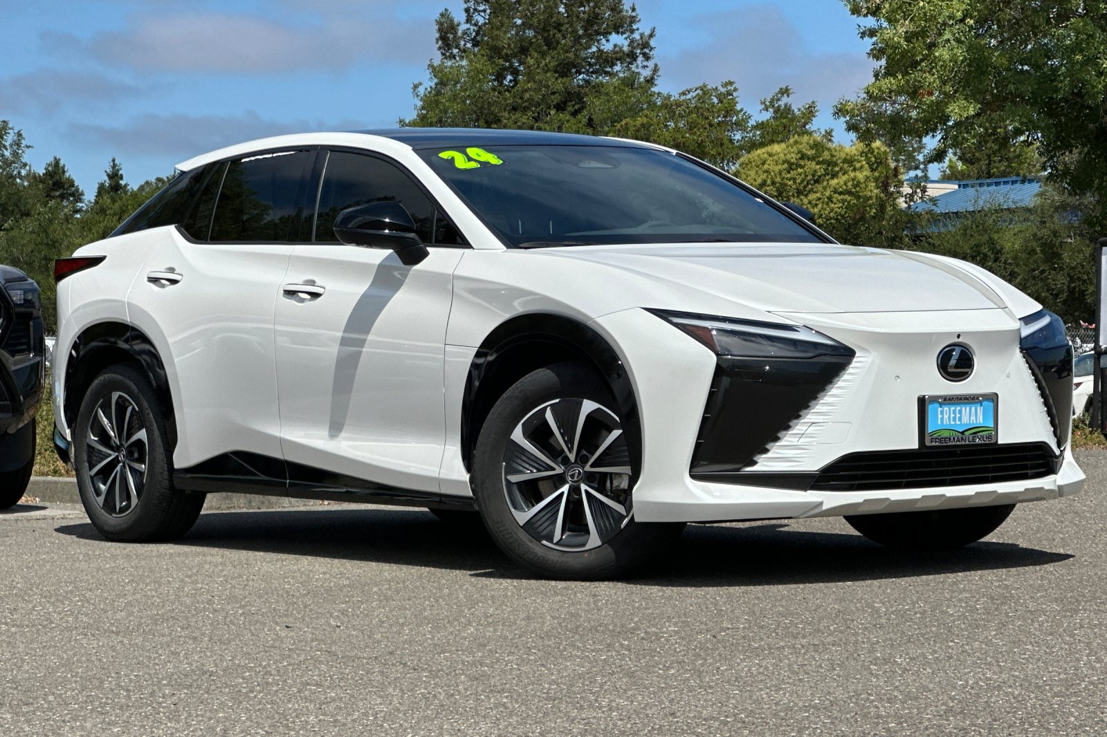 Certified 2024 Lexus RZ 450e Premium w/ Technology Package AWD/4WD image 2