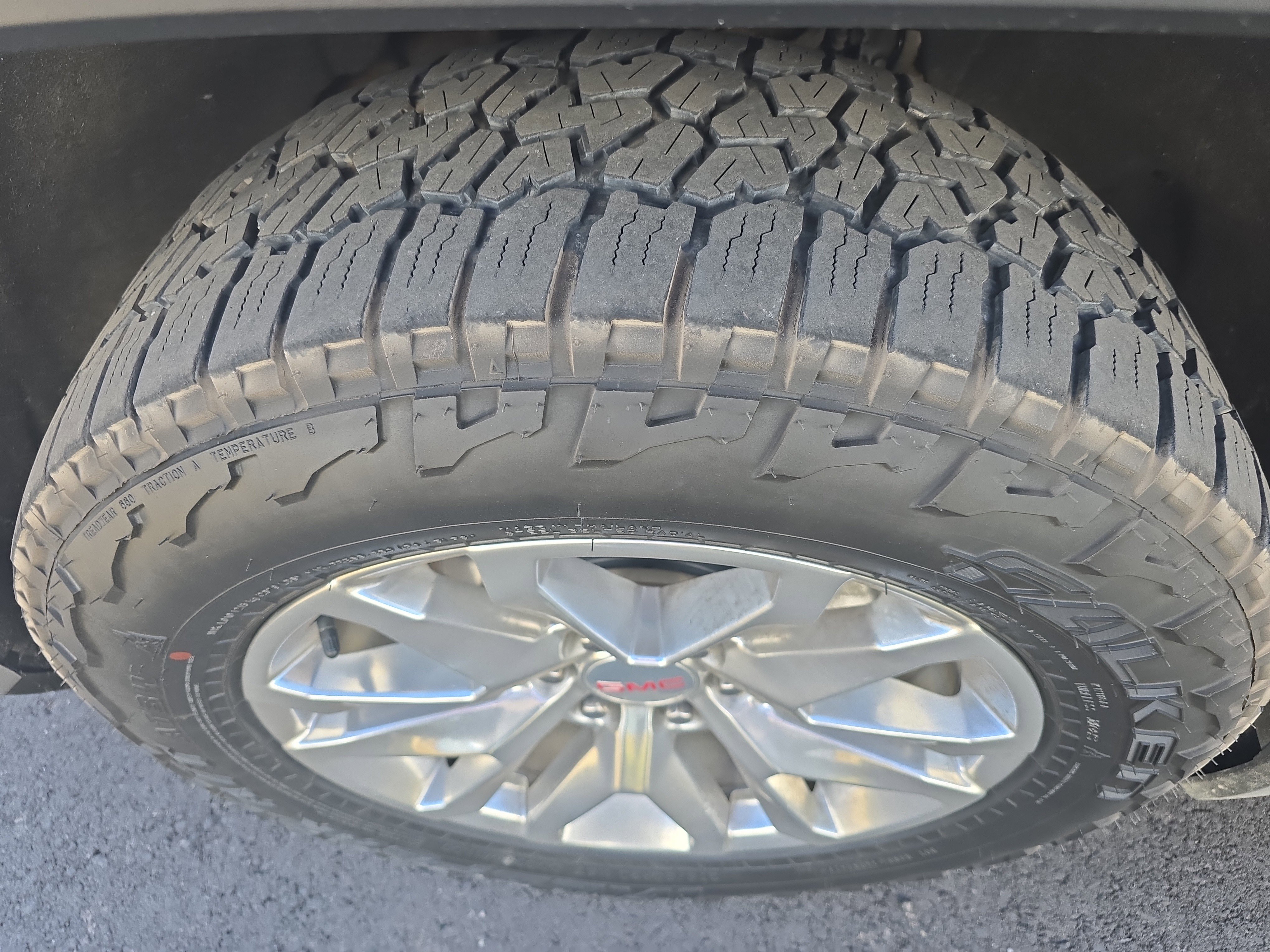 Used 2022 GMC Sierra 1500 SLT w/ SLT Premium Package image 11