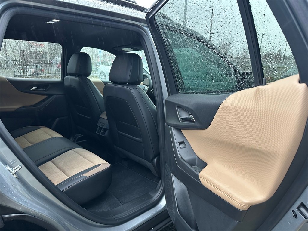 Used 2026 Chevrolet Equinox ACTIV w/ Convenience Package III image 13