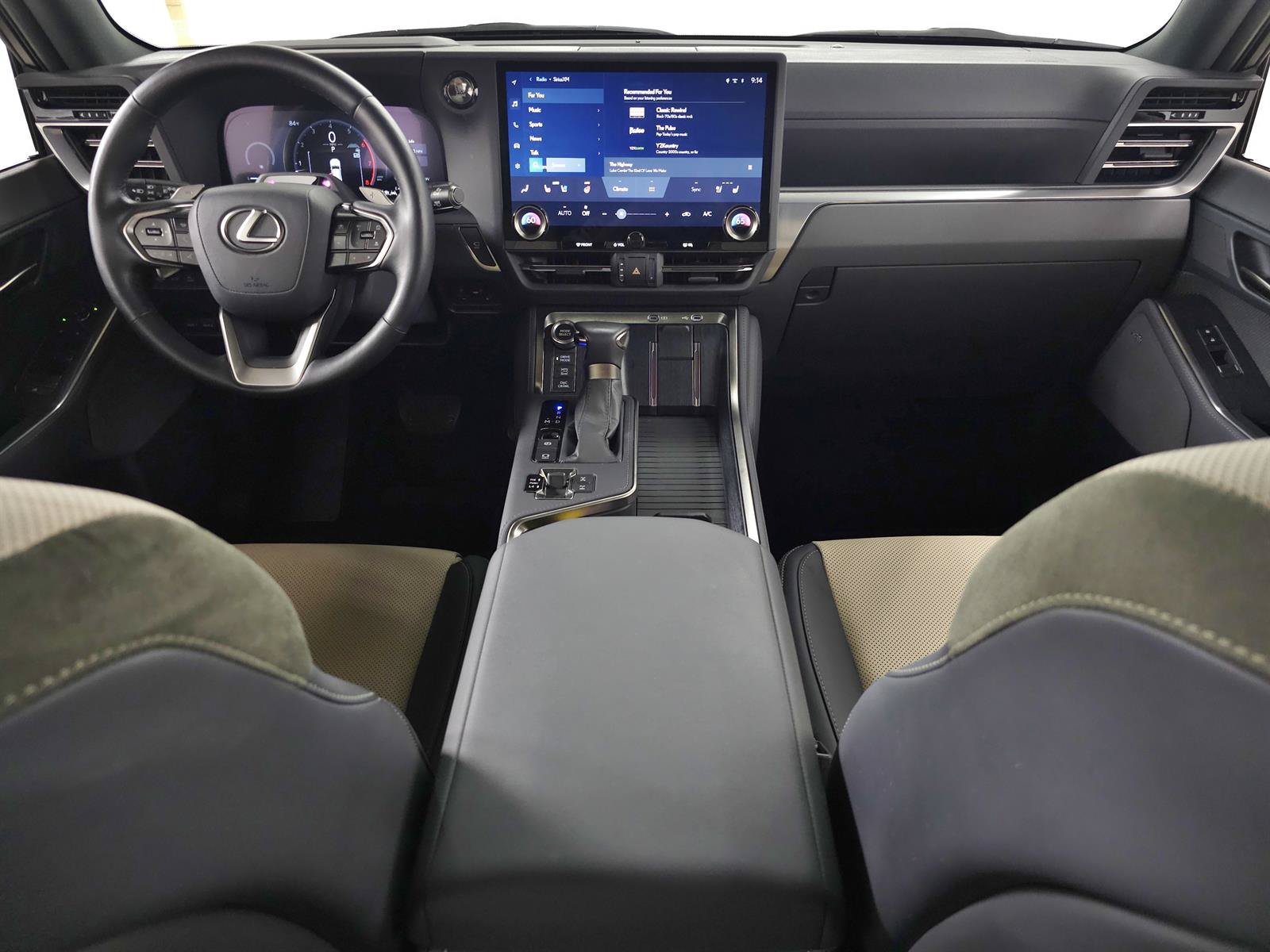 Used 2025 Lexus GX 550 AWD/4WD image 15