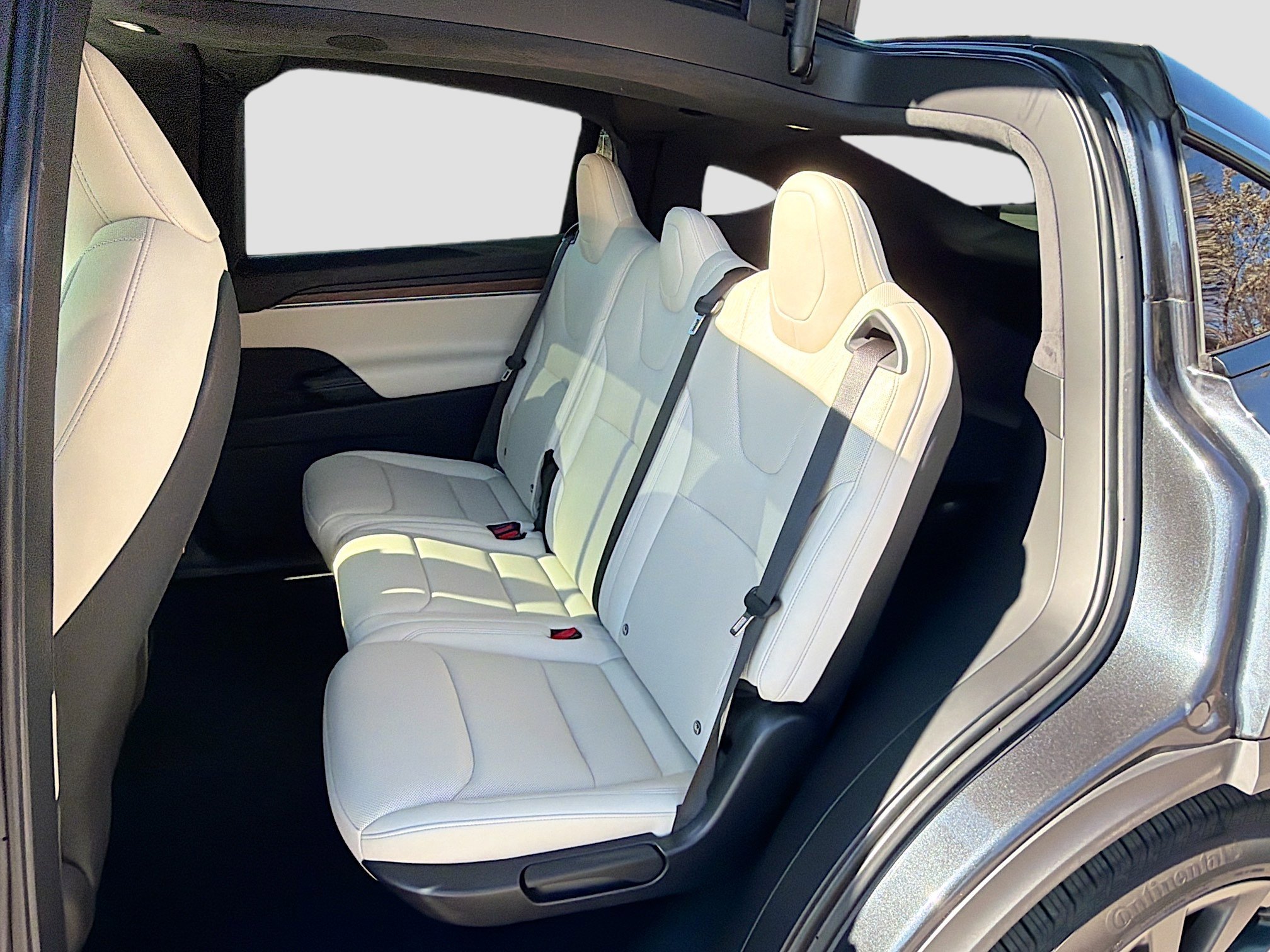 Used 2024 Tesla Model X image 21