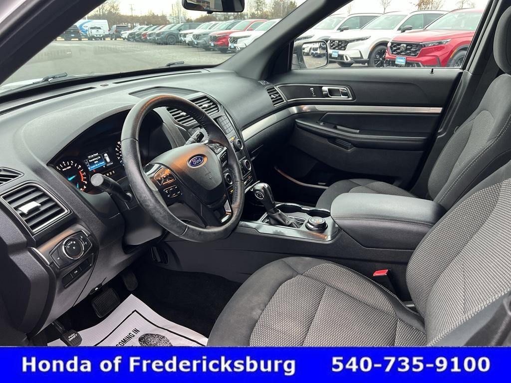 Used 2019 Ford Explorer XLT w/ Class III Trailer Tow Package image 13