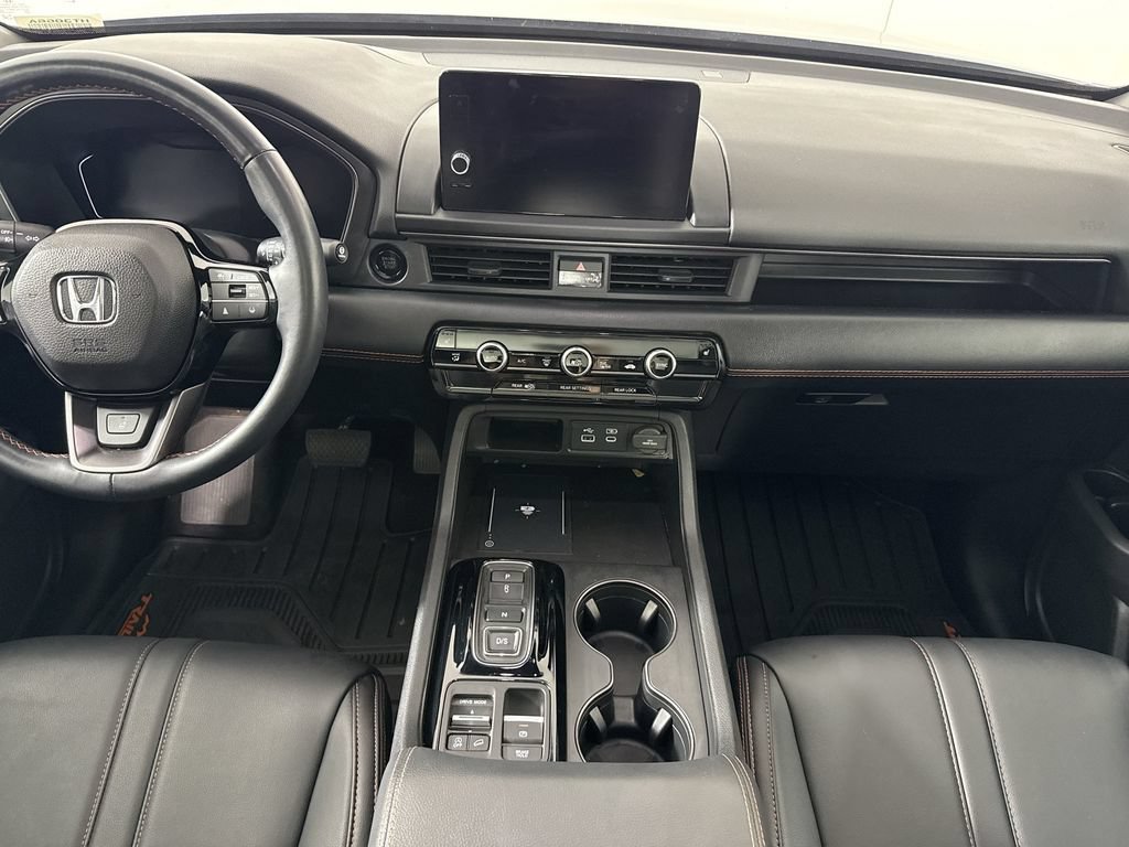 Certified 2025 Honda Pilot TrailSport image 14