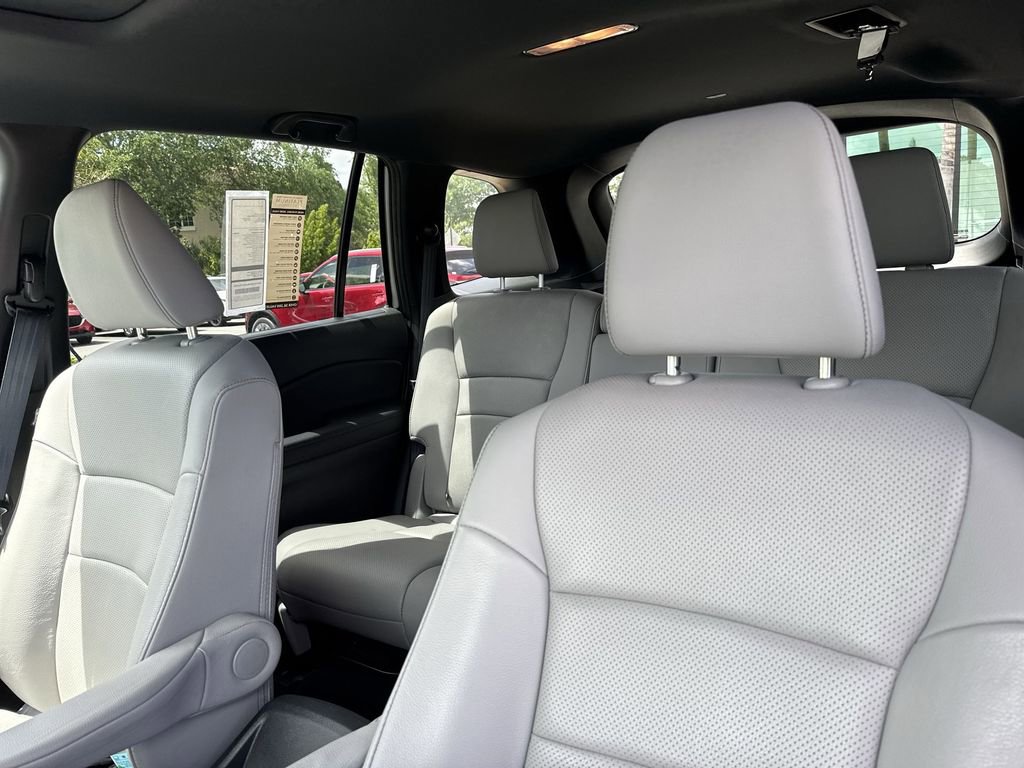 Used 2023 Honda Passport EX-L image 42