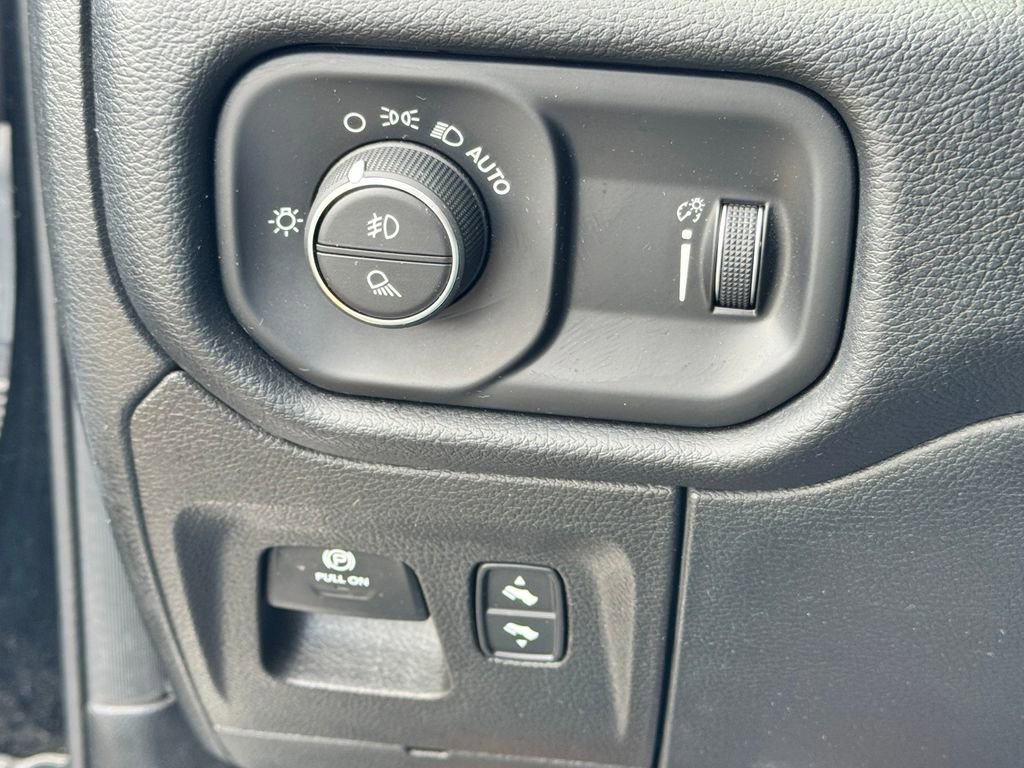 Used 2021 RAM 1500 Big Horn AWD/4WD image 31