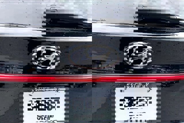 Used 2023 Hyundai Santa Fe Limited AWD/4WD image 31