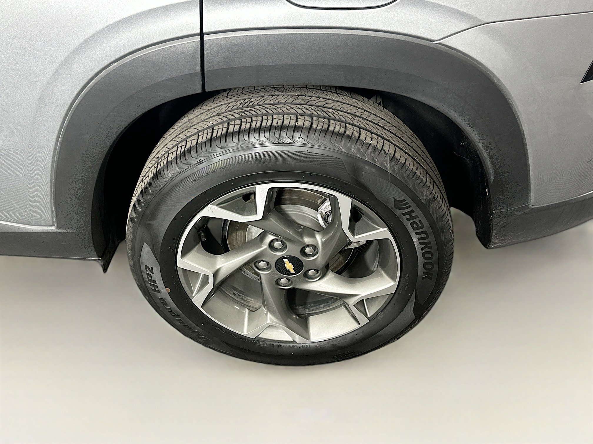 Used 2025 Chevrolet Trax LT w/ LT Convenience Package image 11