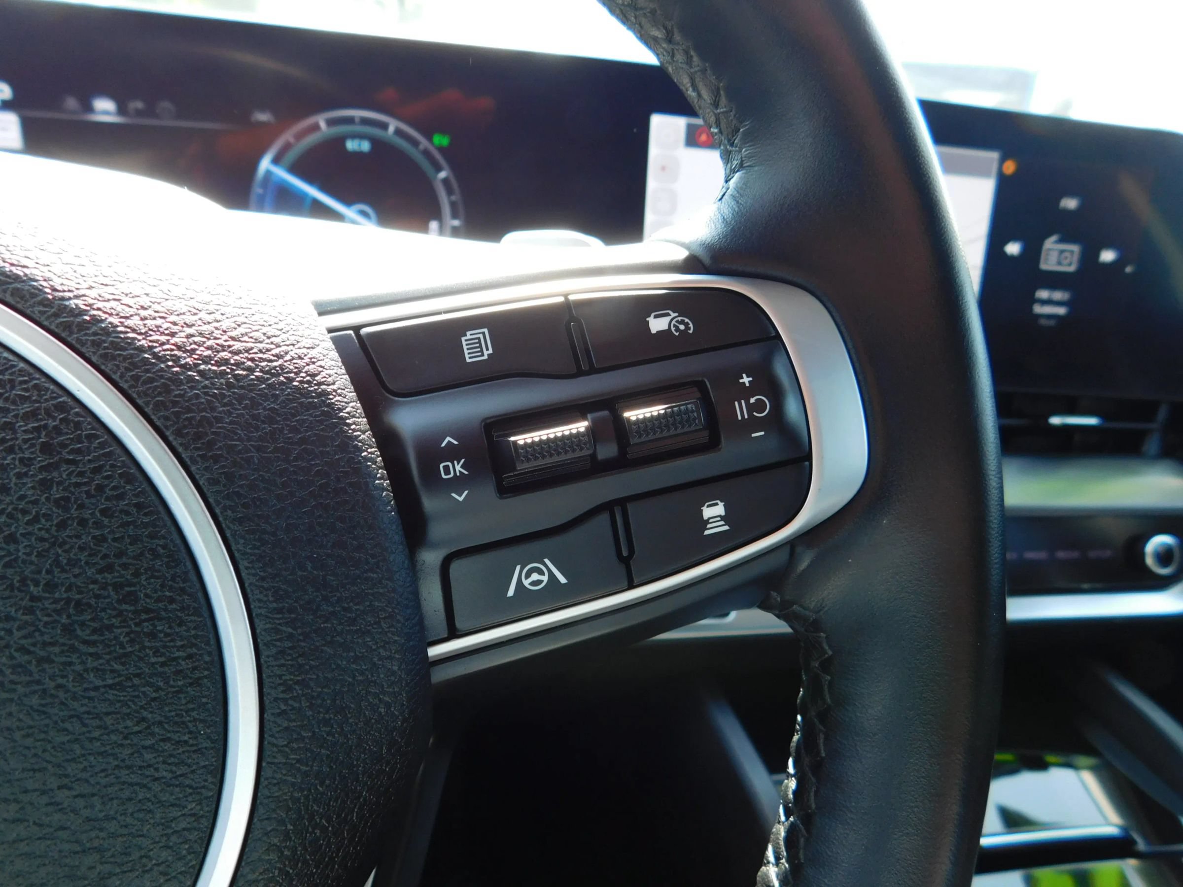 Used 2023 Kia Sportage SX Prestige AWD/4WD image 25
