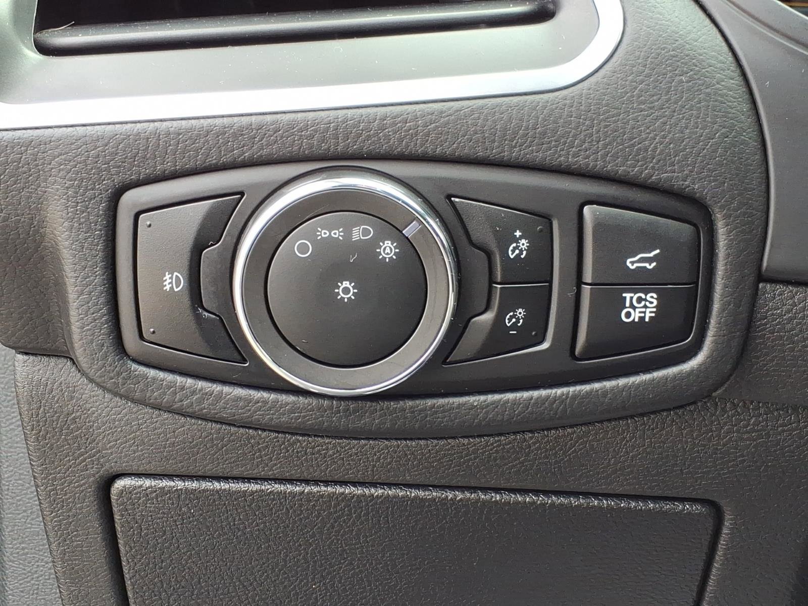 Used 2024 Ford Edge Titanium image 16