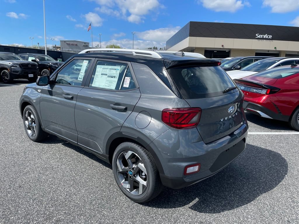 New 2026 Hyundai Venue SEL FWD image 5