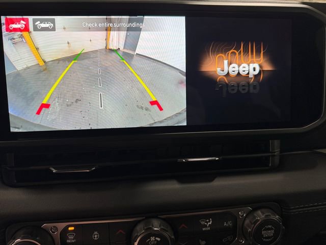 New 2026 Jeep Wrangler Unlimited Sahara AWD/4WD image 15