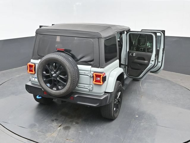 Used 2023 Jeep Wrangler Unlimited Sahara w/ Cold Weather Group AWD/4WD image 24