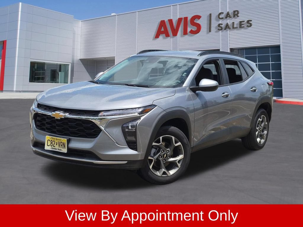 Used 2025 Chevrolet Trax LT w/ LT Convenience Package FWD image 1