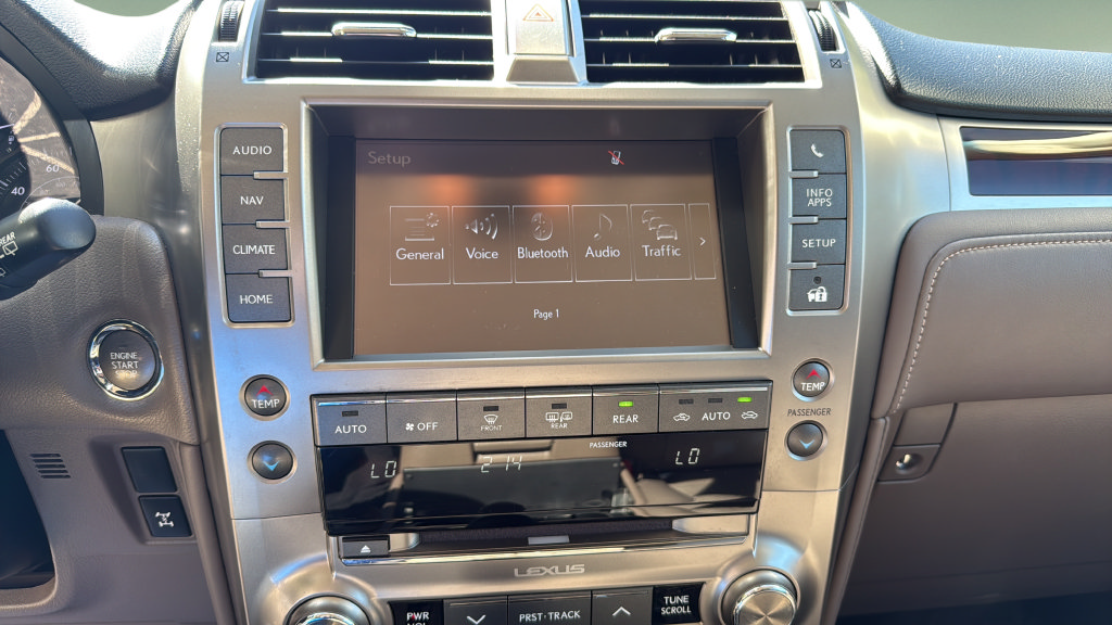 Used 2017 Lexus GX 460 Luxury w/ Sport Design Package AWD/4WD image 27