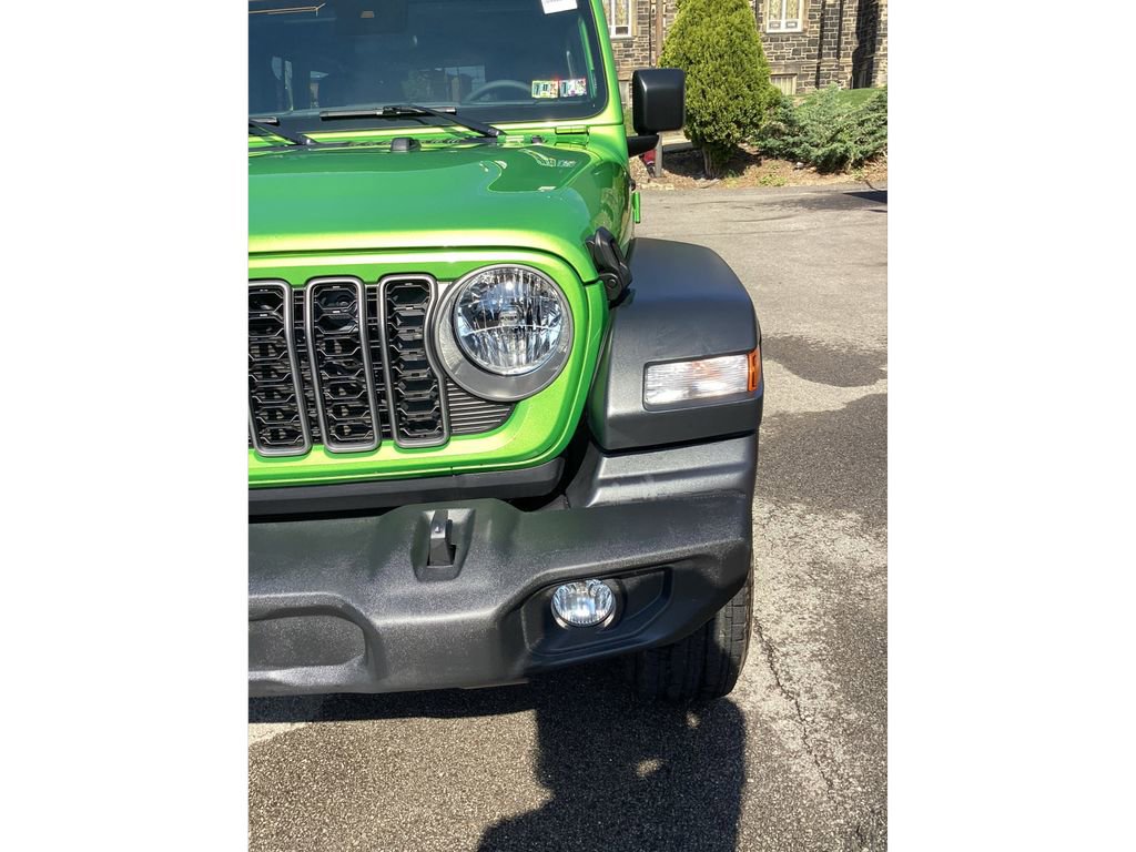 Used 2025 Jeep Wrangler Sport S AWD/4WD image 29