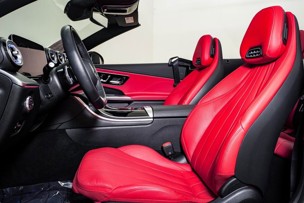 Used 2024 Mercedes-Benz CLE 450 4MATIC Cabriolet image 21