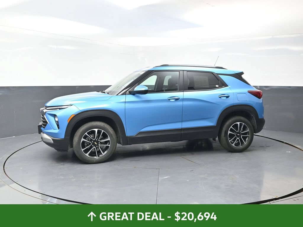 Used 2025 Chevrolet TrailBlazer LT AWD/4WD image 9