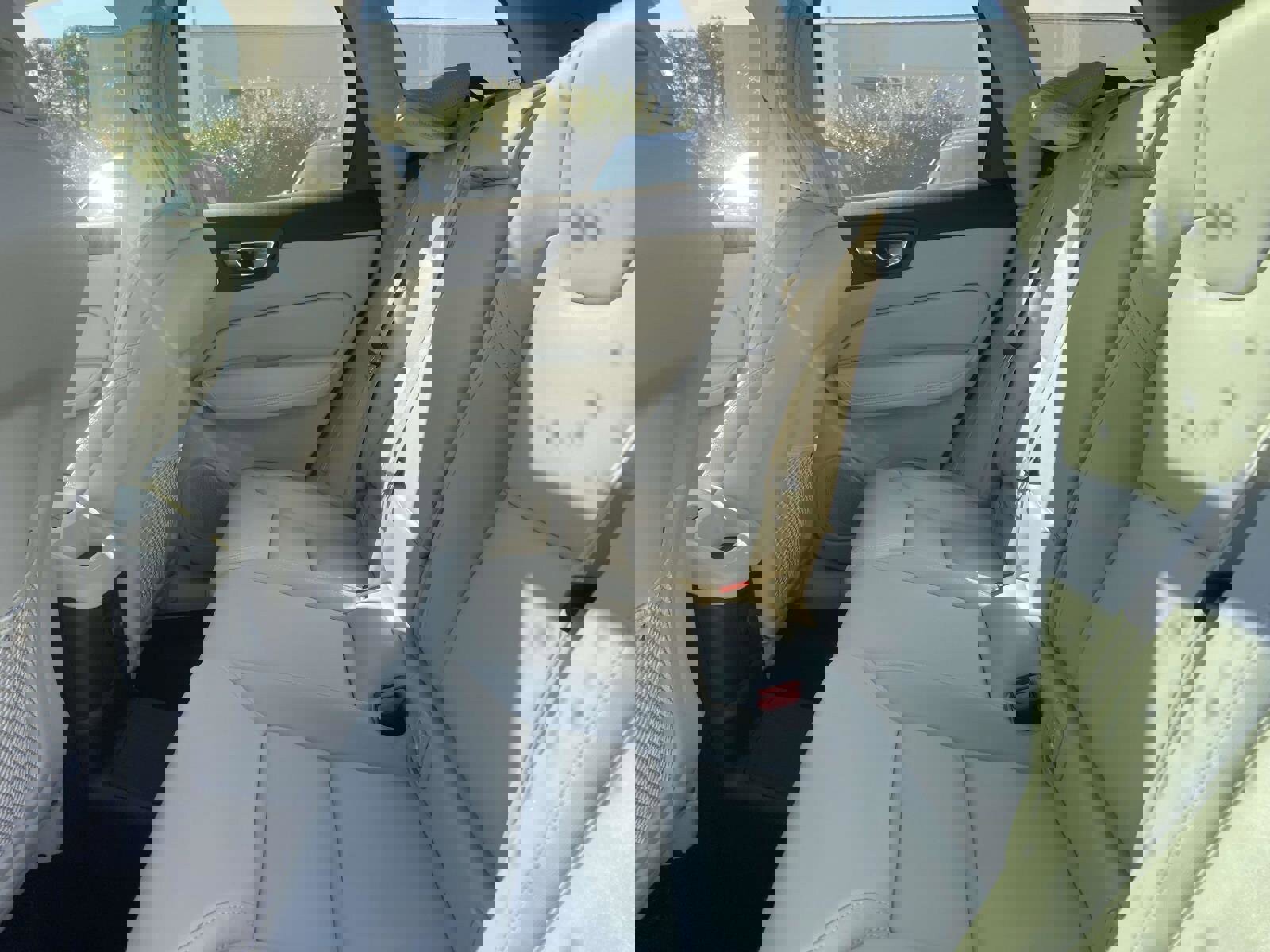 Certified 2026 Volvo XC60 T8 Ultra image 13