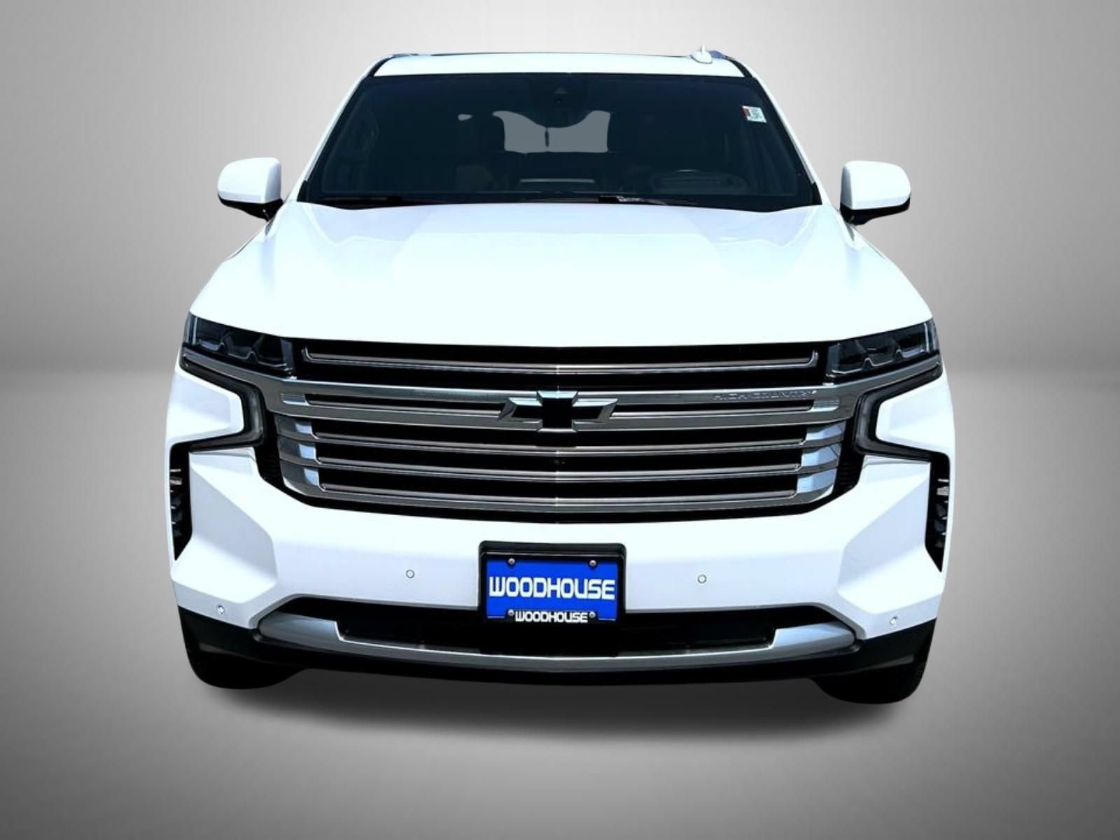 Used 2024 Chevrolet Tahoe High Country AWD/4WD image 3