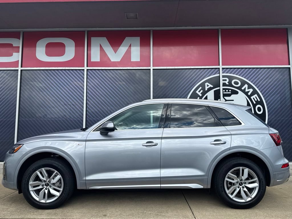 Used 2023 Audi Q5 2.0T Premium w/ Convenience Package AWD/4WD image 15