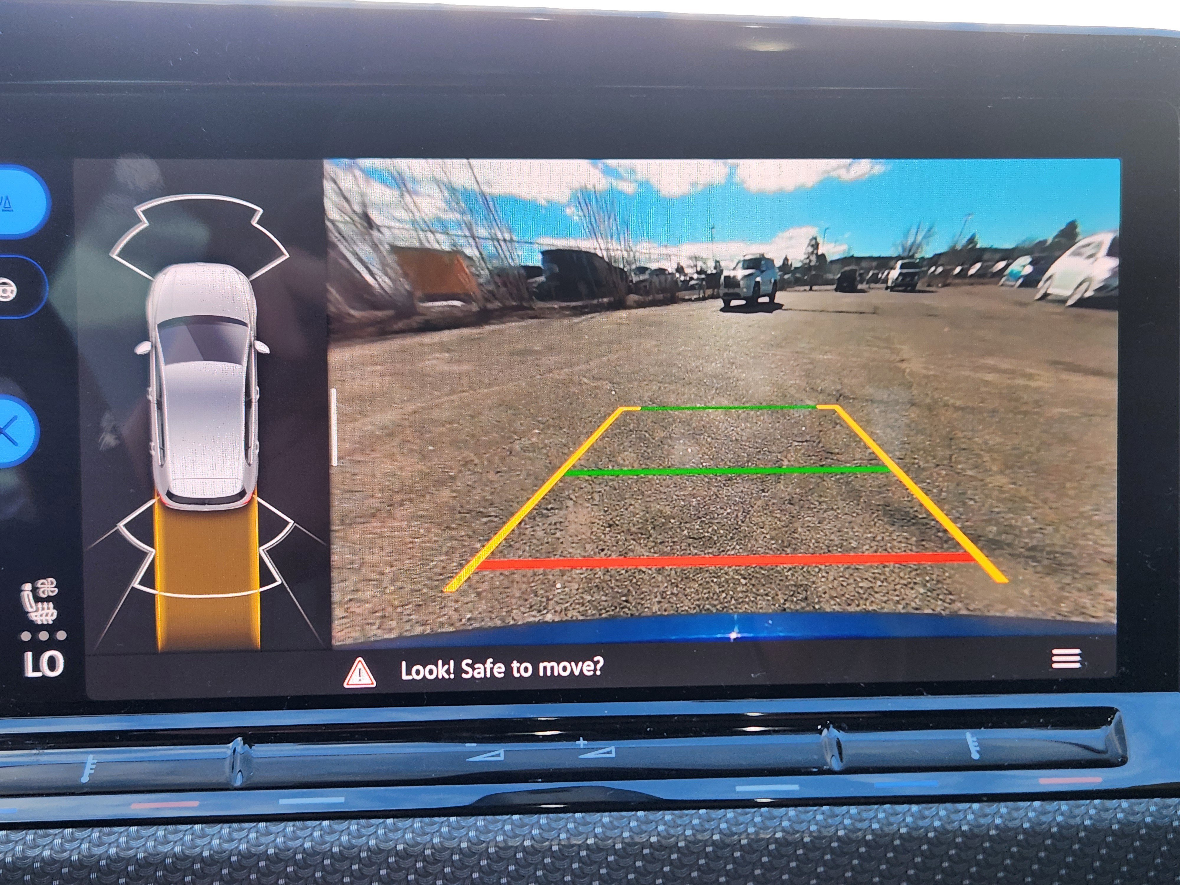 Used 2024 Volkswagen Golf R 2.0T DSG image 14