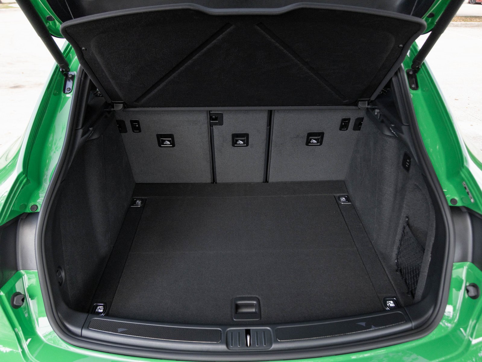 New 2026 Porsche Macan GTS image 30