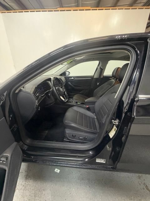 Used 2024 Volkswagen Jetta SE FWD image 13