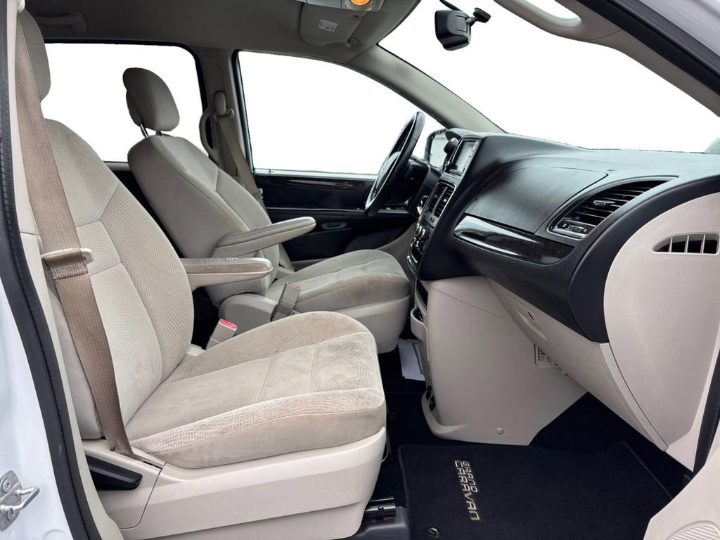 Used 2017 Dodge Grand Caravan SE w/ Power Window Group image 22