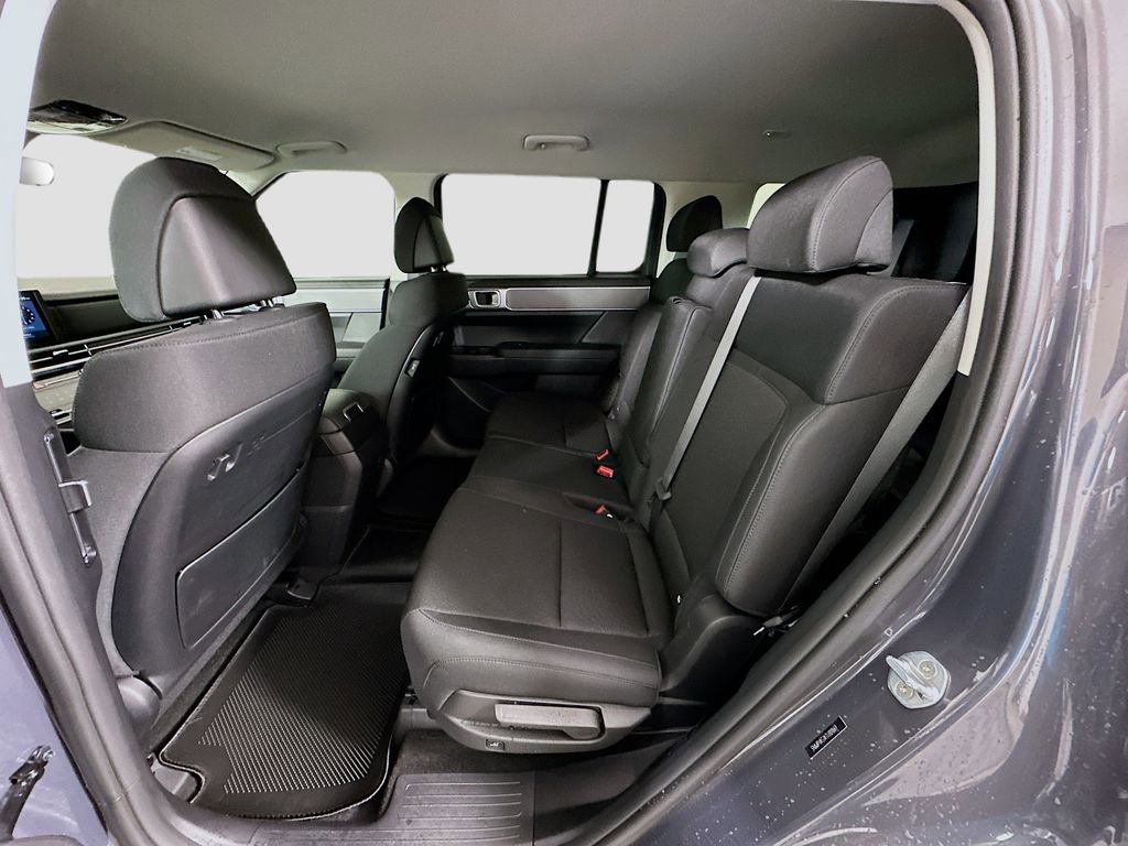 New 2026 Hyundai Santa Fe SE FWD image 16