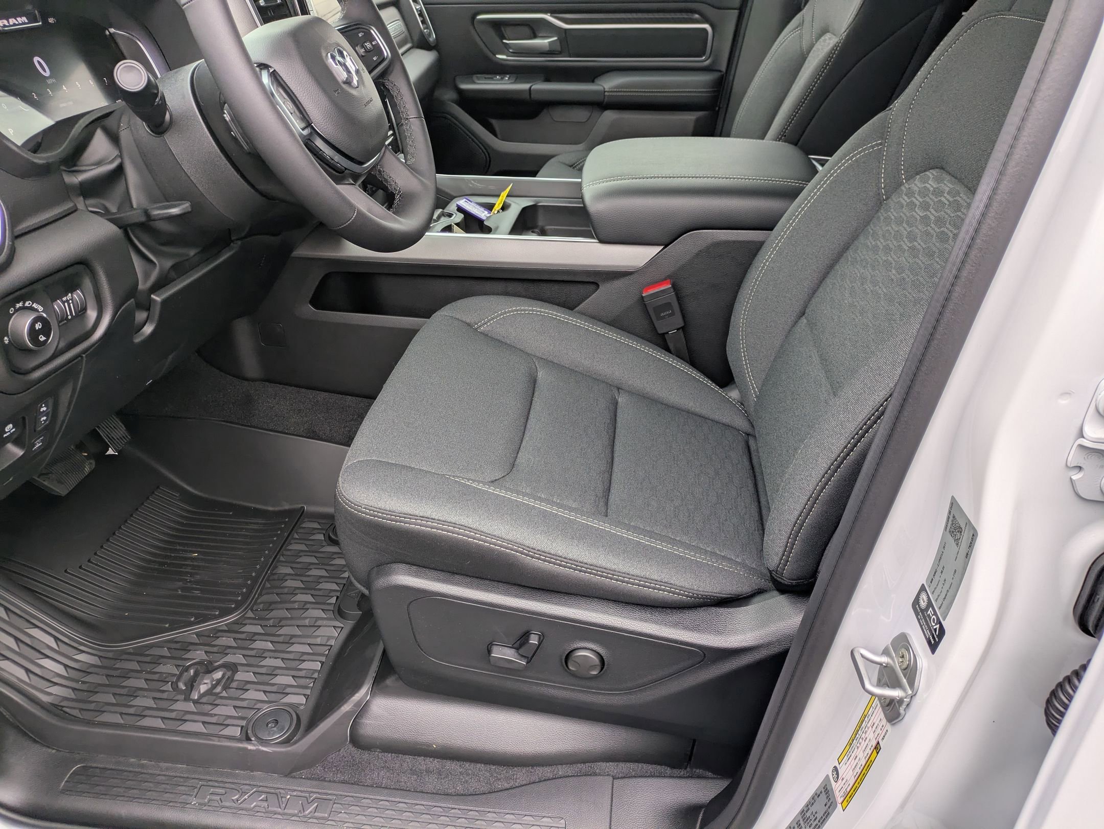 New 2026 RAM 1500 Big Horn AWD/4WD image 12