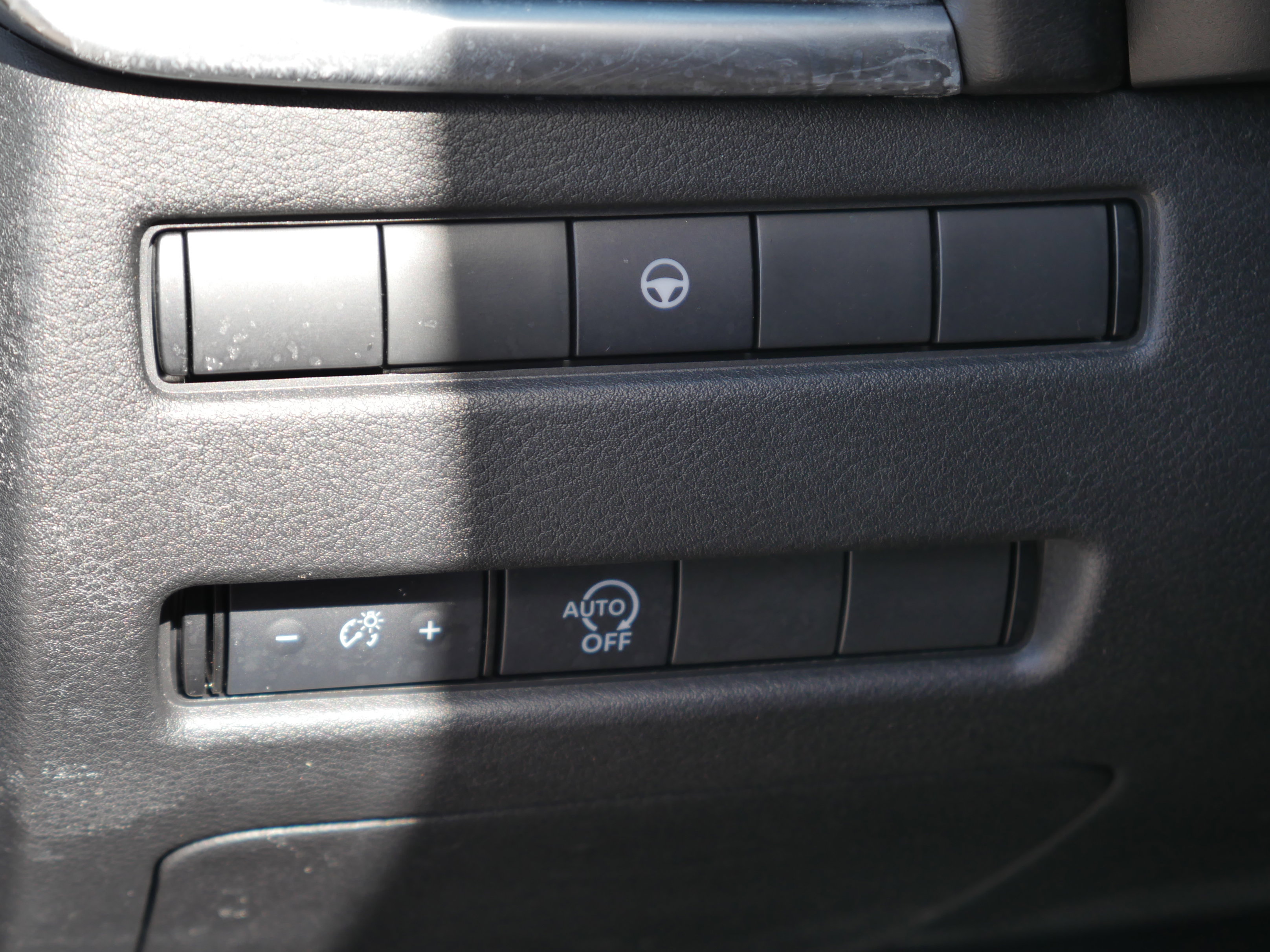 Certified 2023 Nissan Rogue SV image 12