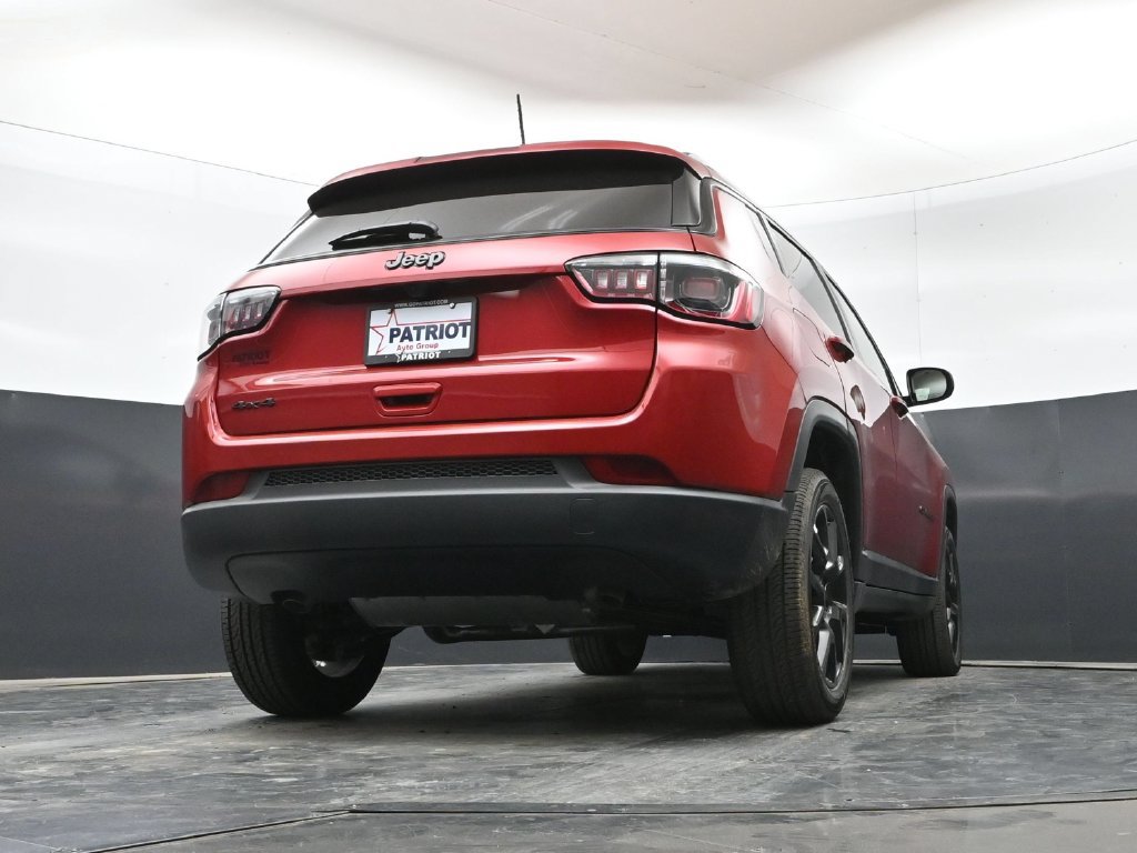 New 2026 Jeep Compass Latitude AWD/4WD image 40
