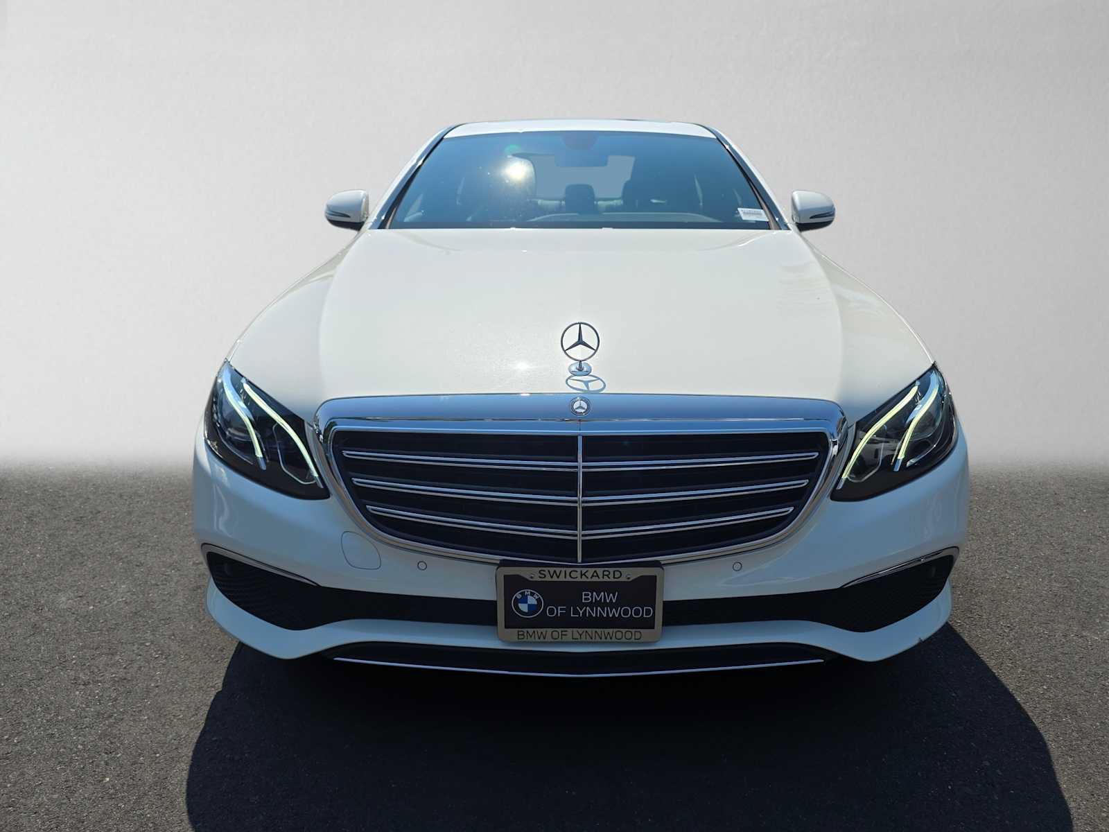 Used 2017 Mercedes-Benz E 300 4MATIC image 8