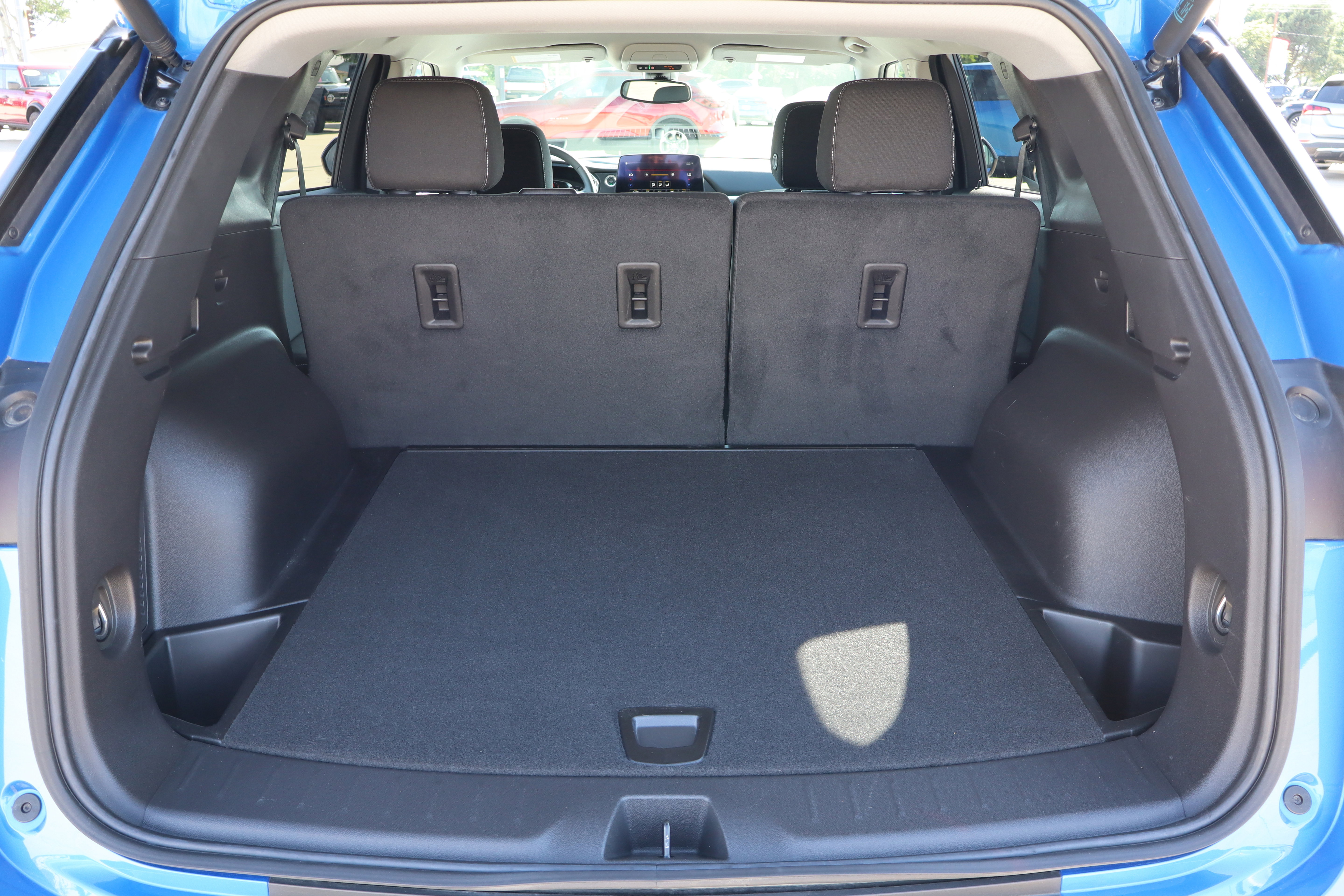 Used 2024 Chevrolet Blazer LT w/ Convenience Package FWD image 27
