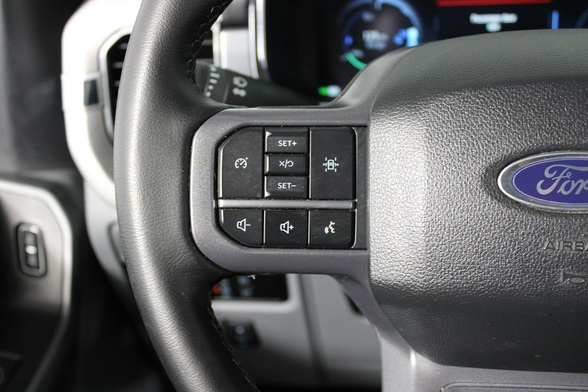 Used 2023 Ford F150 Lightning XLT AWD/4WD image 5
