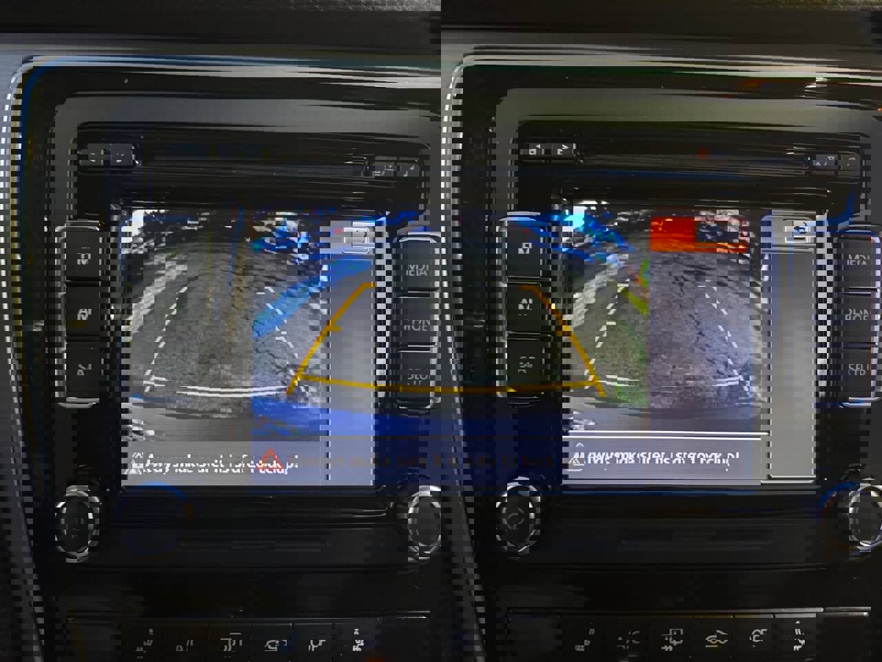 Used 2014 Volkswagen Passat TDI SE image 22