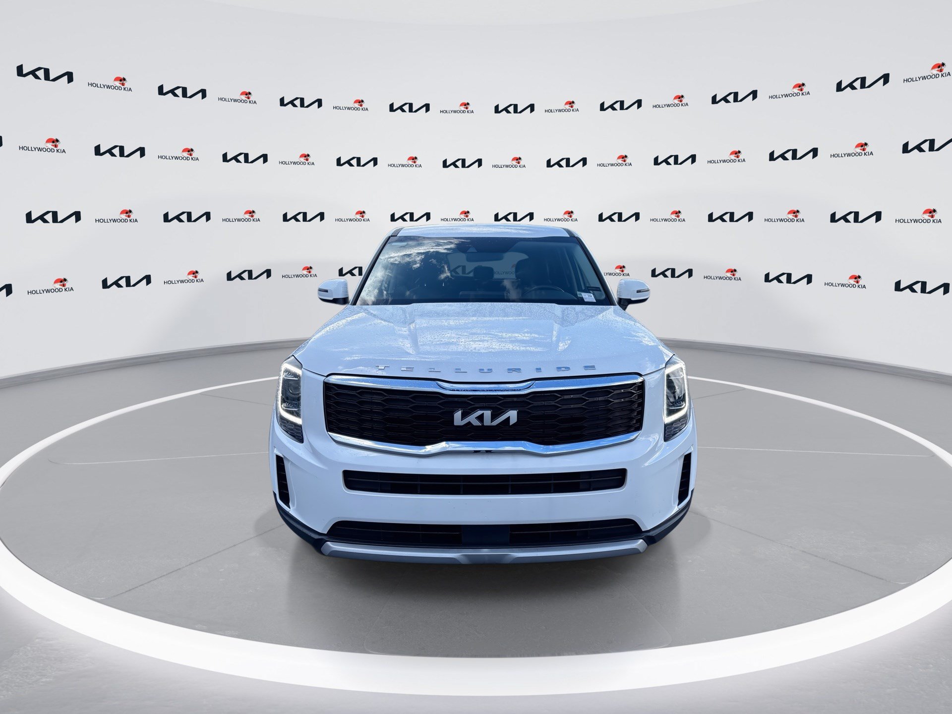 Used 2022 Kia Telluride LX FWD image 3