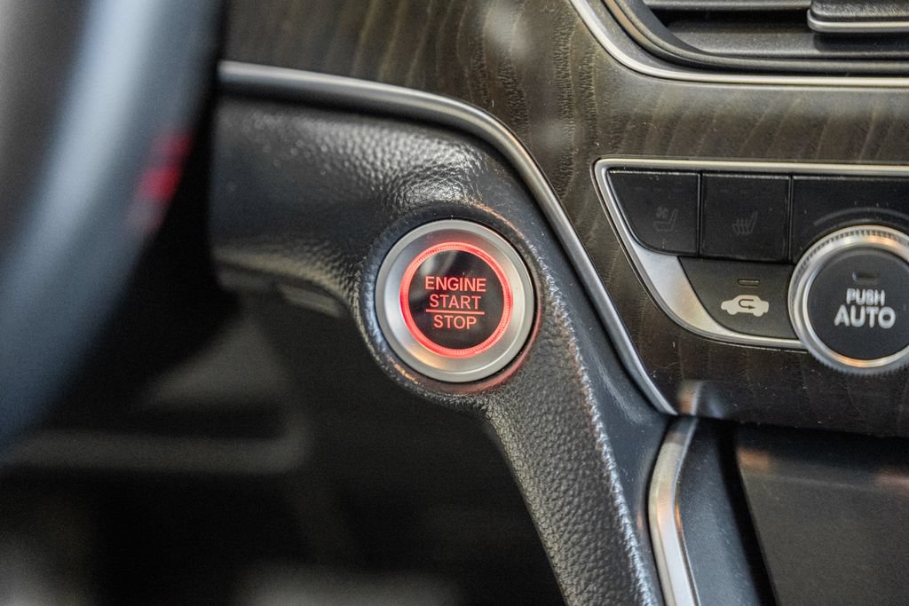Used 2018 Honda Accord Touring image 20