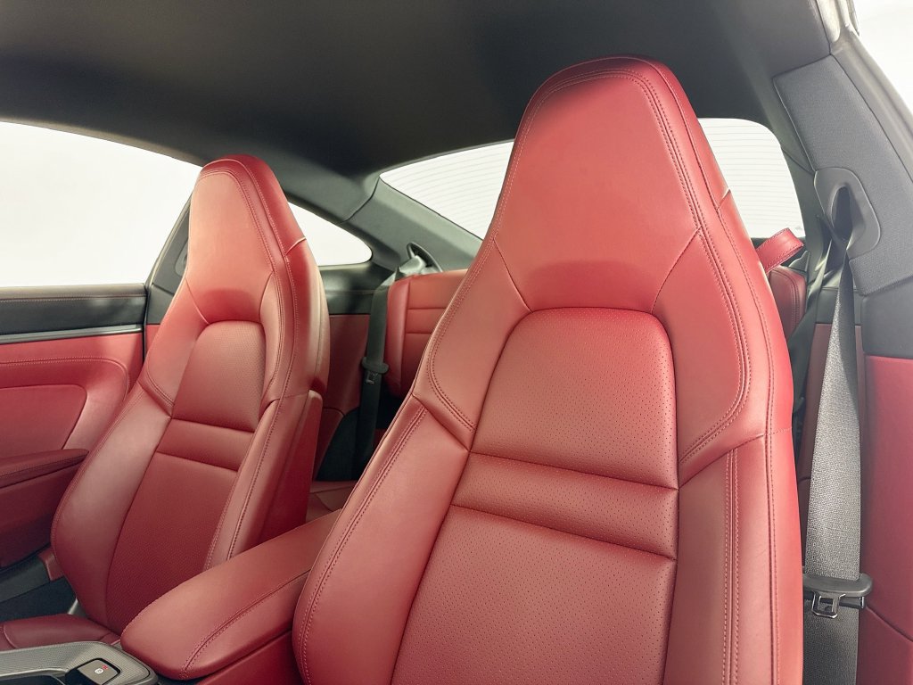 Certified 2024 Porsche 911 Carrera RWD image 5