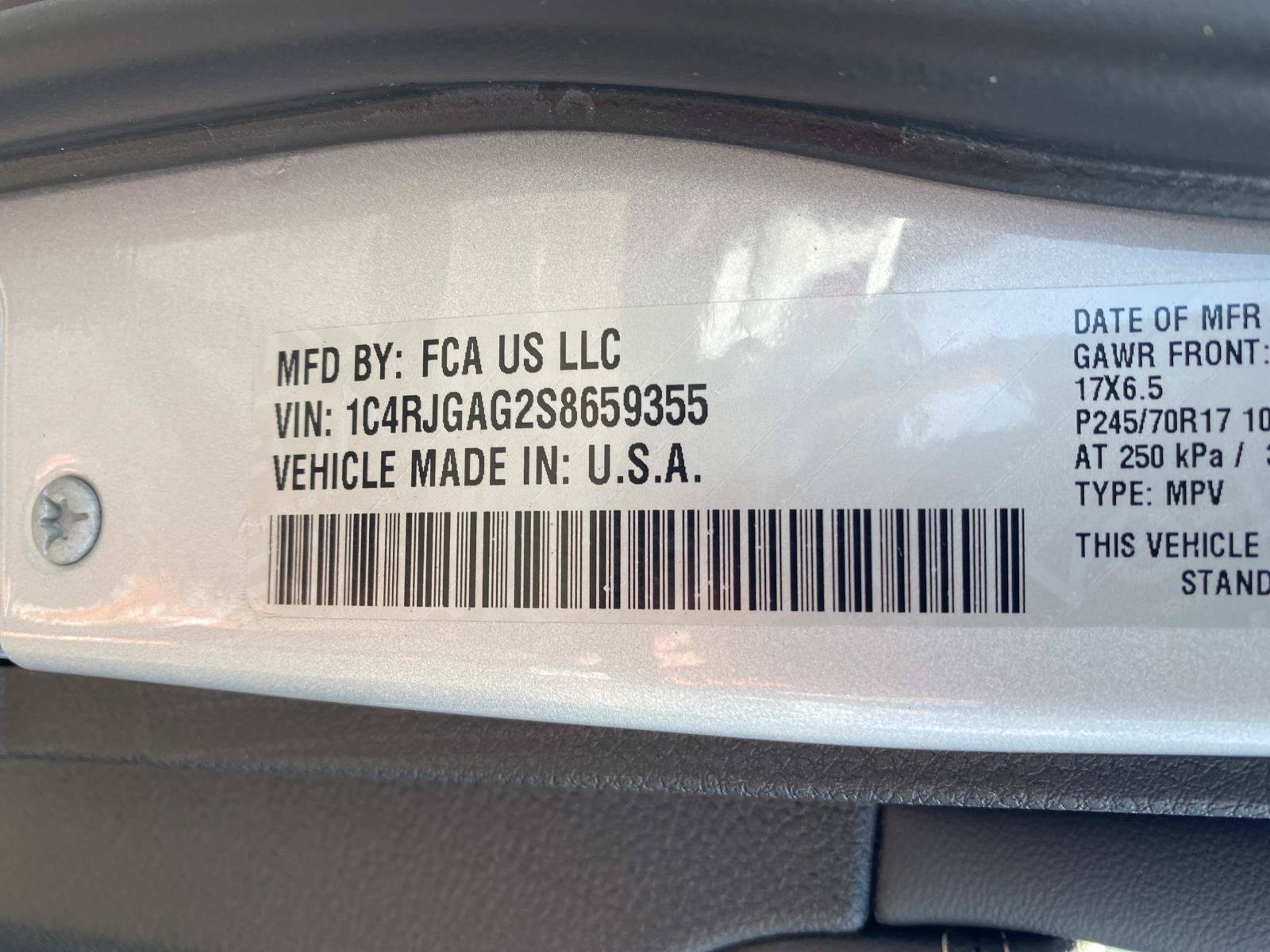 Used 2025 Jeep Grand Cherokee Laredo RWD image 24