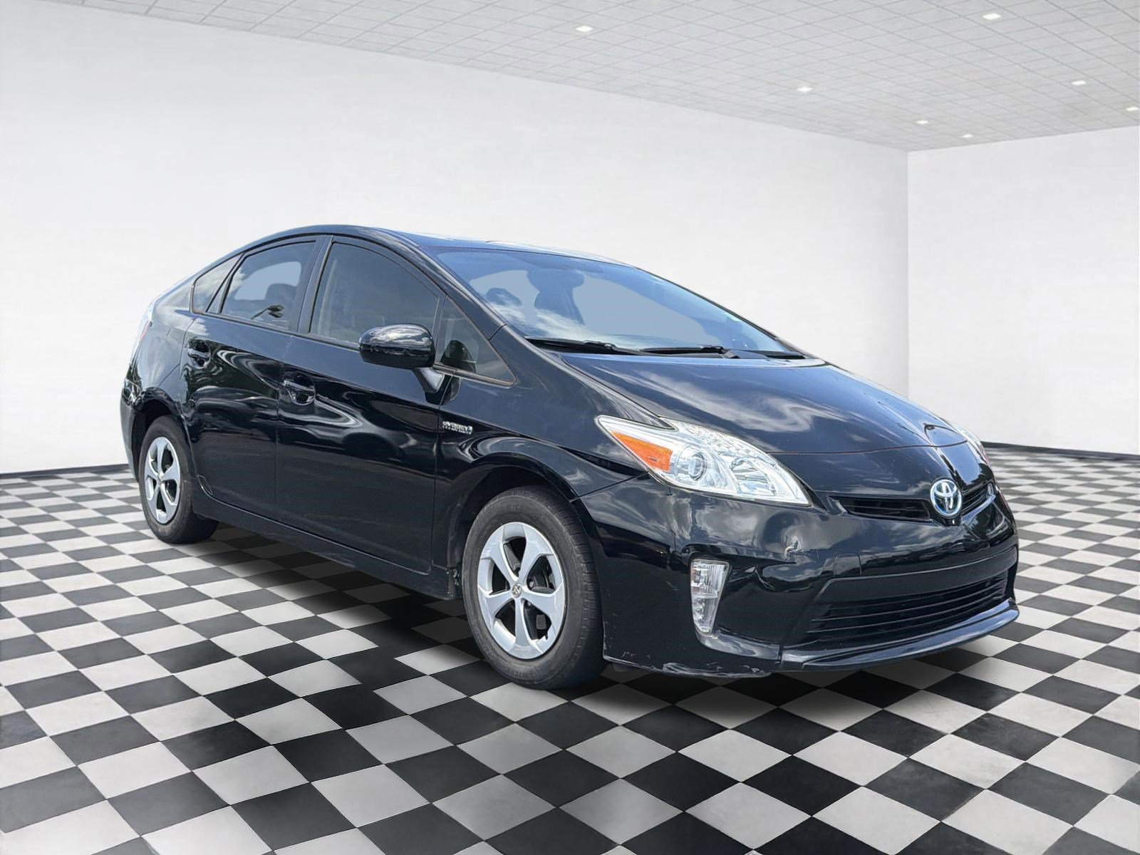 Used 2015 Toyota Prius Two FWD image 3