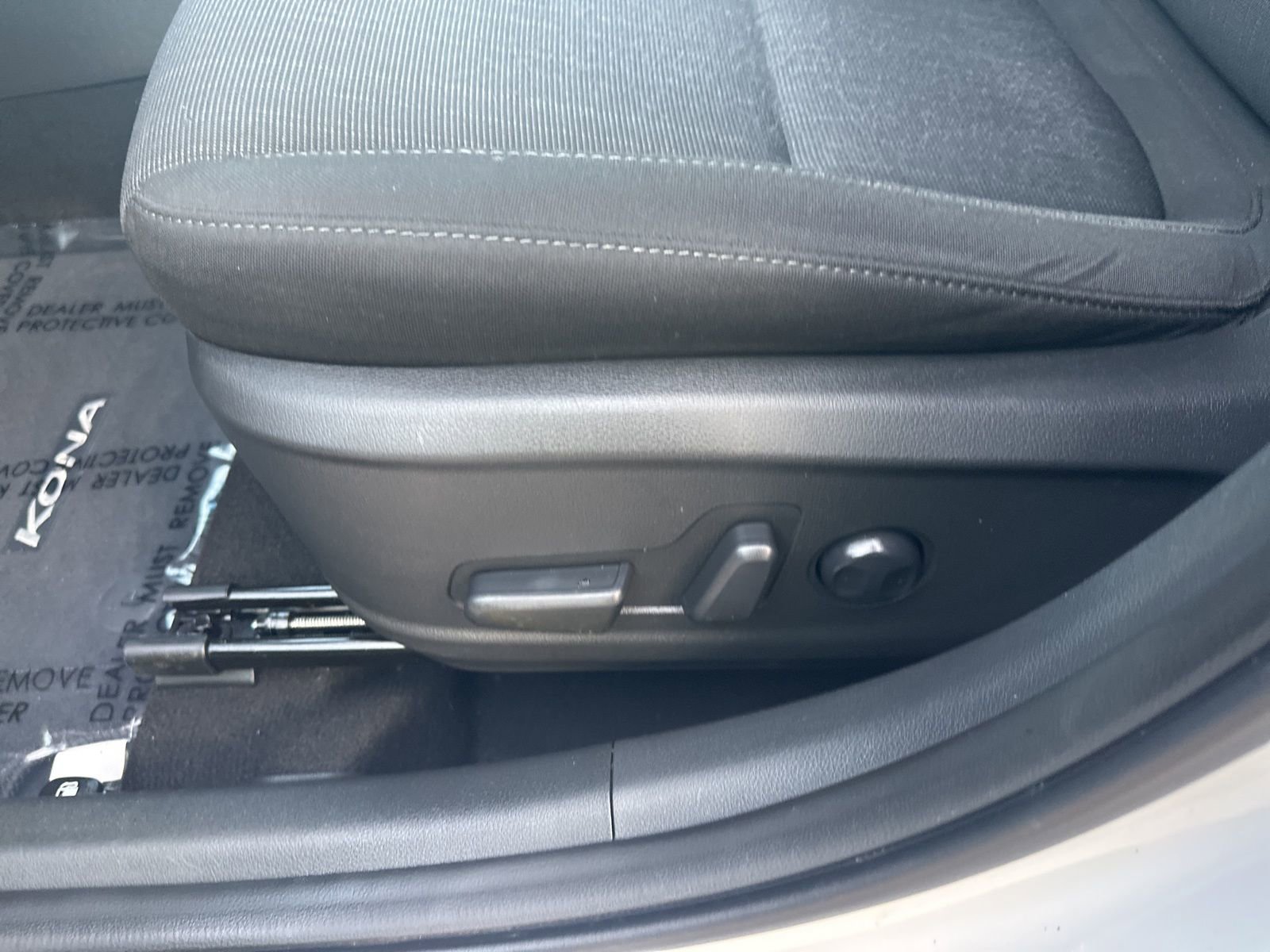 Used 2023 Hyundai Kona SEL image 12