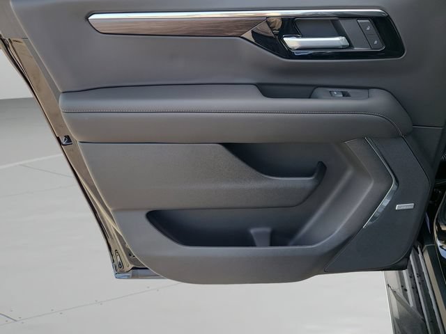 New 2026 Chevrolet Suburban LT w/ Comfort Package RWD image 19