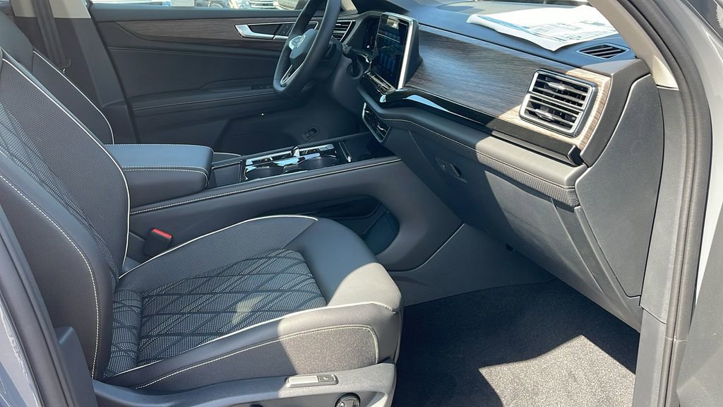 New 2025 Volkswagen Atlas SEL Premium R-Line image 35