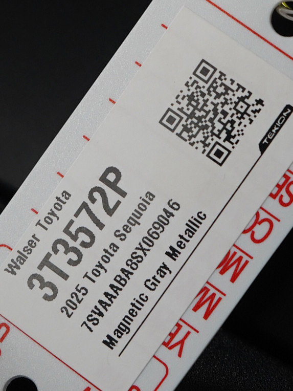 Used 2025 Toyota Sequoia 4WD image 36