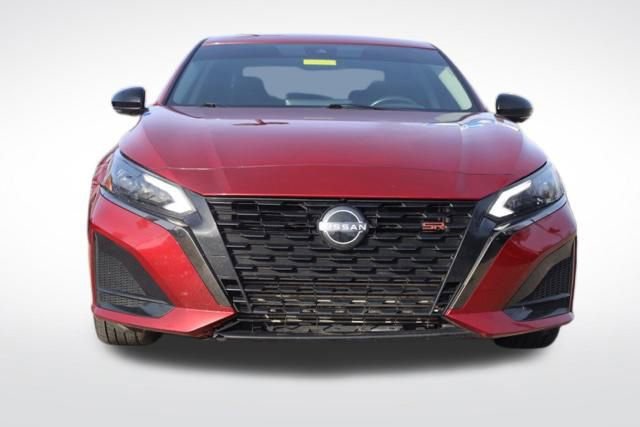 Used 2023 Nissan Altima 2.0 SR image 4